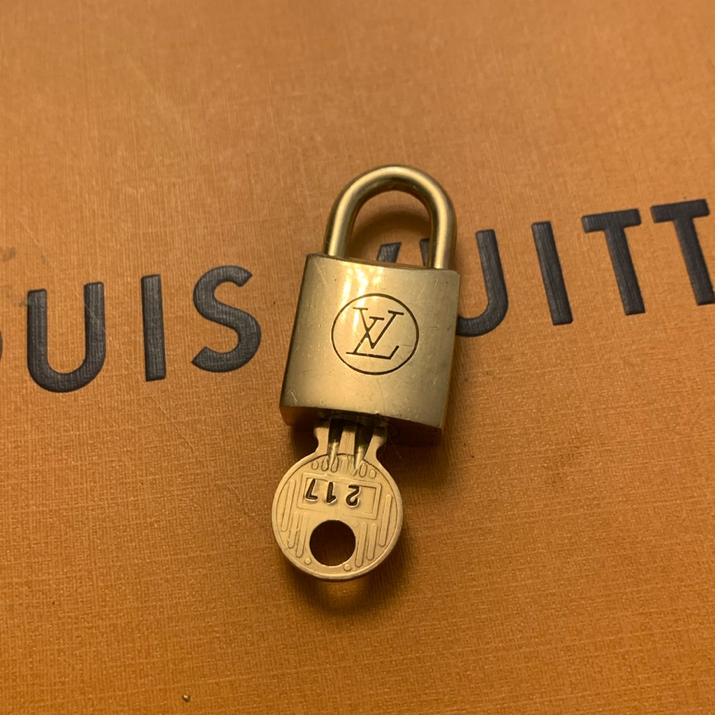 Louis Vuitton Key And Lock #217